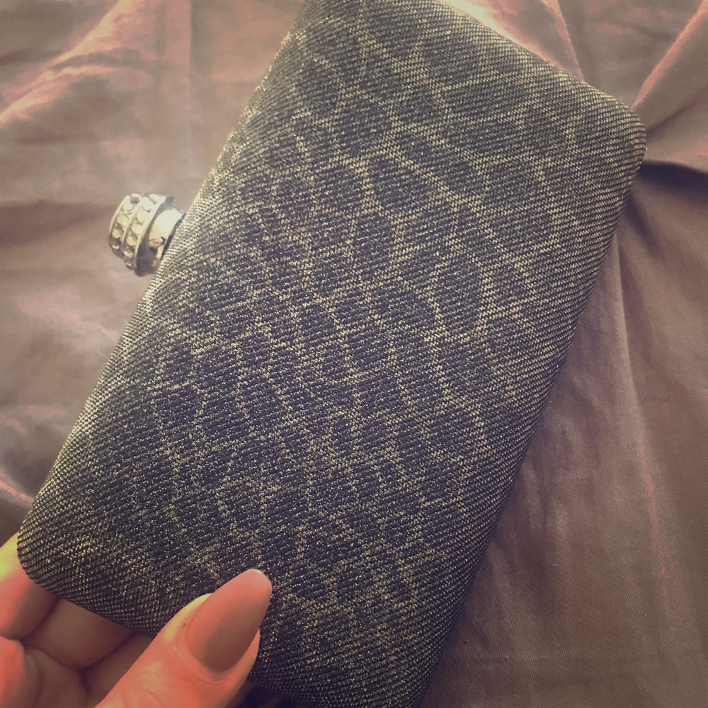 Lorren Bell Elegant leopard print evening clutch